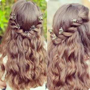 hairstyle-adorned-with-flowers-